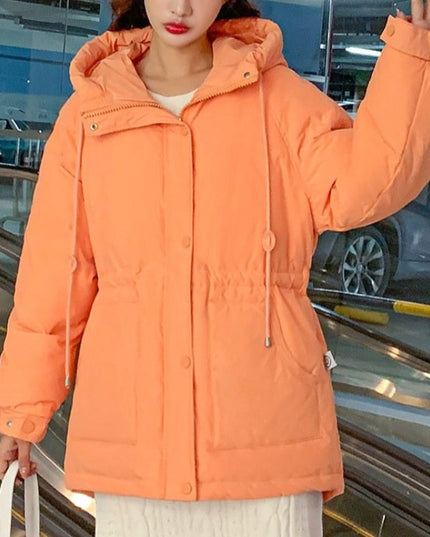 Damska kurtka zimowa taliowana z kapturem