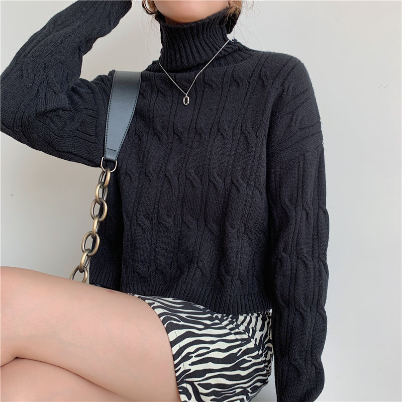 Damski sweter teksturowany z golfem