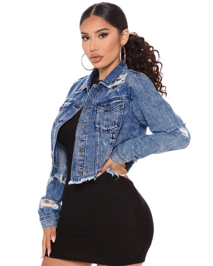 Damska kurtka jeansowa o luźnym kroju z przetarciami