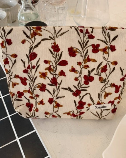 Kosmetyczka podróżna w kwiaty