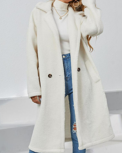 Damski płaszcz długości za kolano z futrzanego materiału