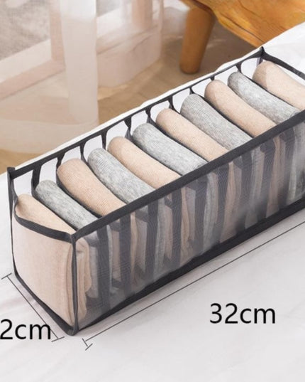 Organizer z przegródkami na ciuchy