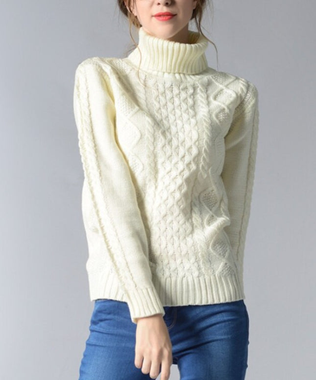 Damski sweter dziergany z golfem o prostym kroju