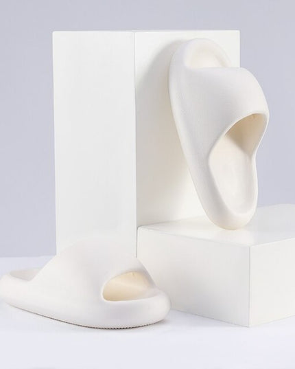 Modne klapki w jednolitych kolorach