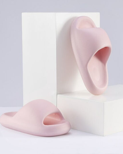 Modne klapki w jednolitych kolorach