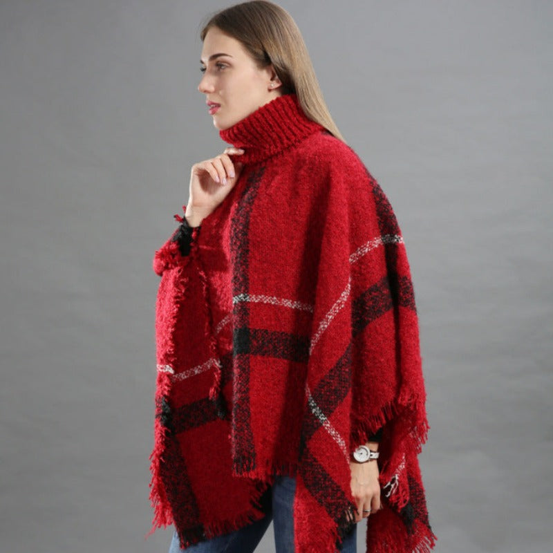 Damski sweter dziergany typu ponczo w kratę