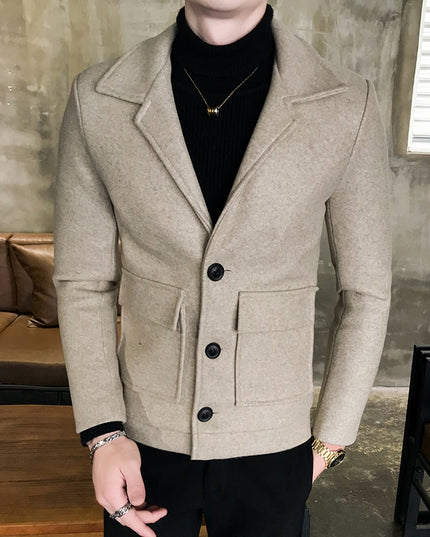 Męski krótki płaszcz z kieszeniami