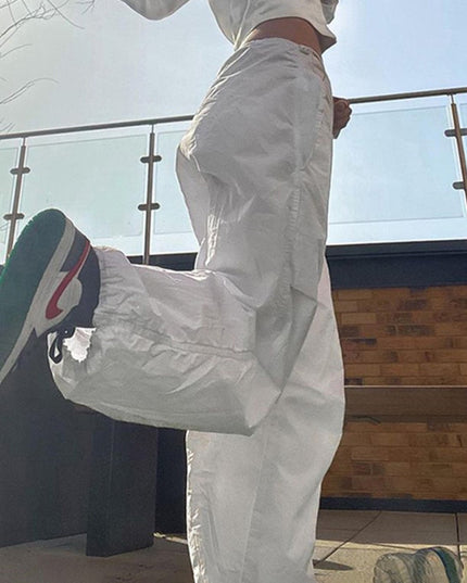 Damskie spodnie cargo z niskim stanem