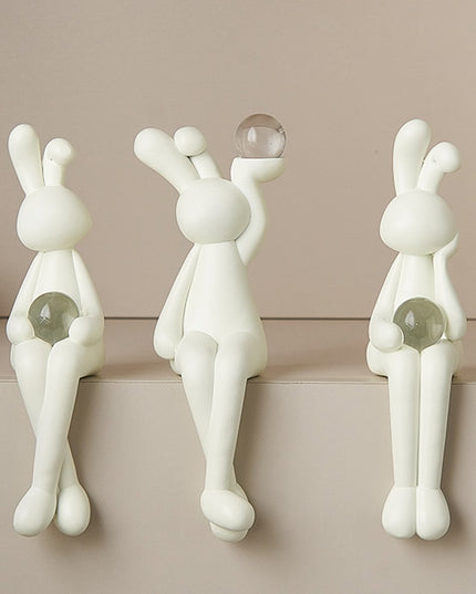 Figurka dekoracyjna królik siedzący w jasnych kolorach