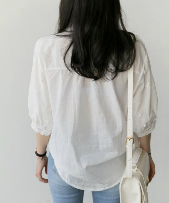 Damska koszula z kwiatową fakturą