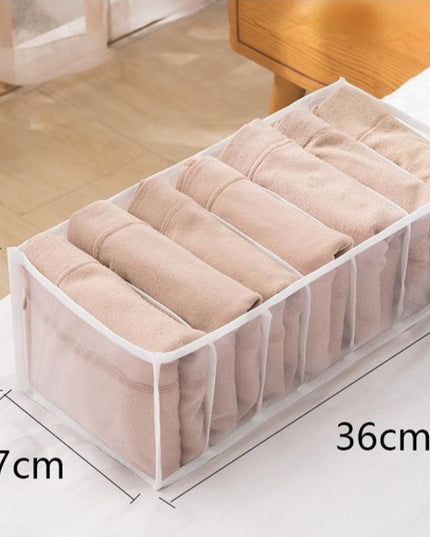 Organizer z przegródkami na ciuchy