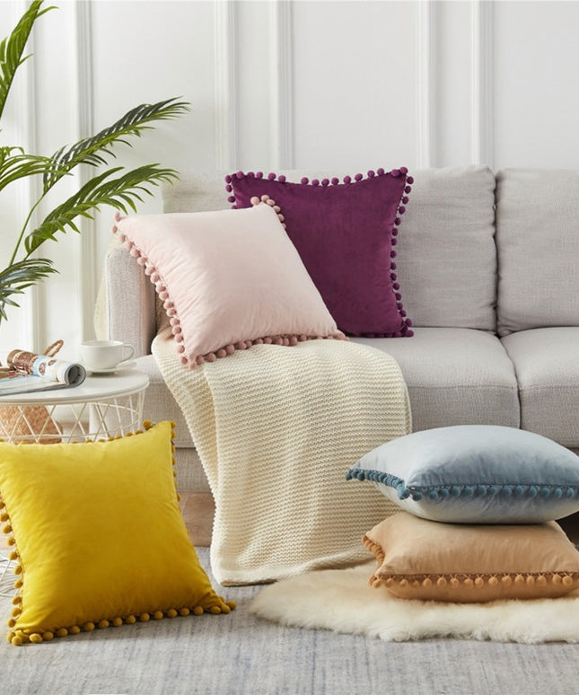 Poszewka na poduszkę dekoracyjna z frędzelkami po bokach