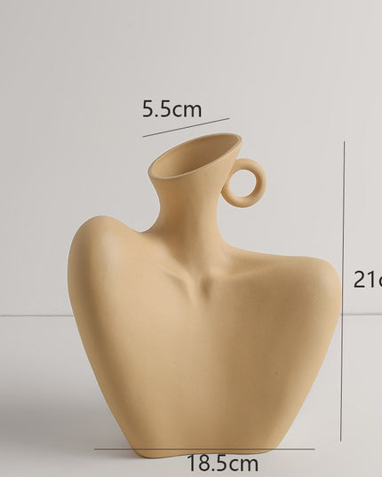 Wazon w kształcie kobiecej sylwetki