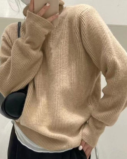 Damski sweter typu golf o kroju oversize