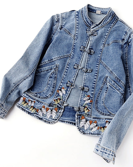 Damska kurtka jeansowa zdobiona haftem z przeszyciami