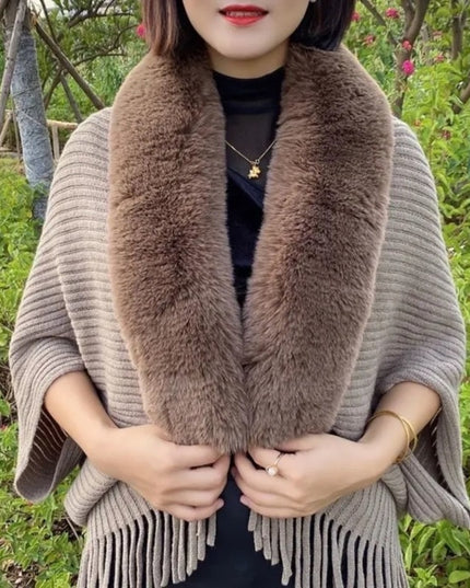 Damski sweter typu ponczo ze sztucznym futerkiem