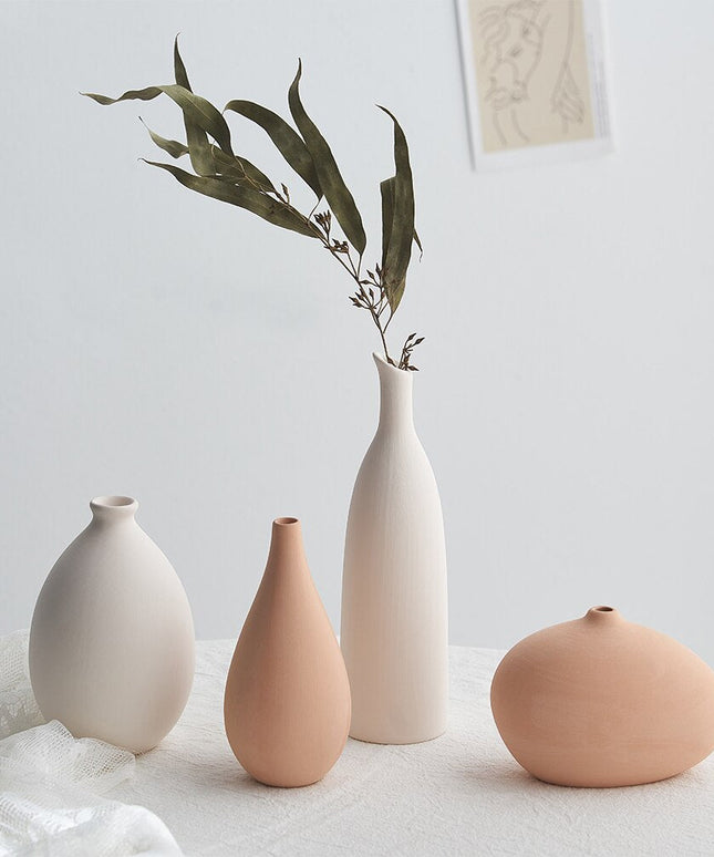 Wazon ceramiczny w pomarańczowym kolorze