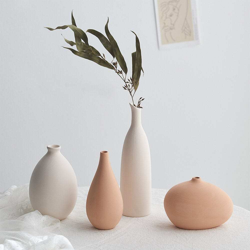 Wazon ceramiczny w pomarańczowym kolorze