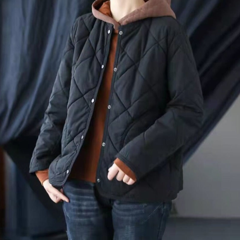 Damska kurtka przejściowa pikowana zapinana na zatrzaski