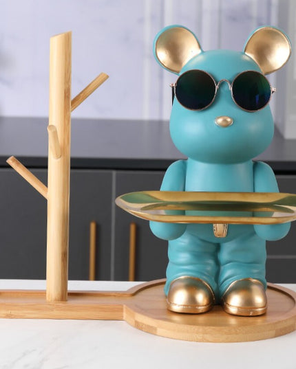 Figurka funkcjonalna miś w okularach z tacą