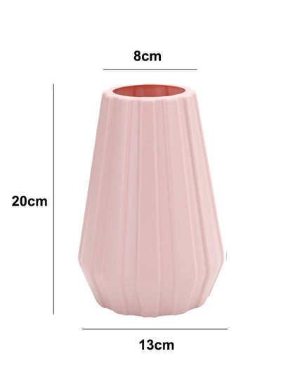 Wazon z prążkowanym wykończeniem nowoczesny styl