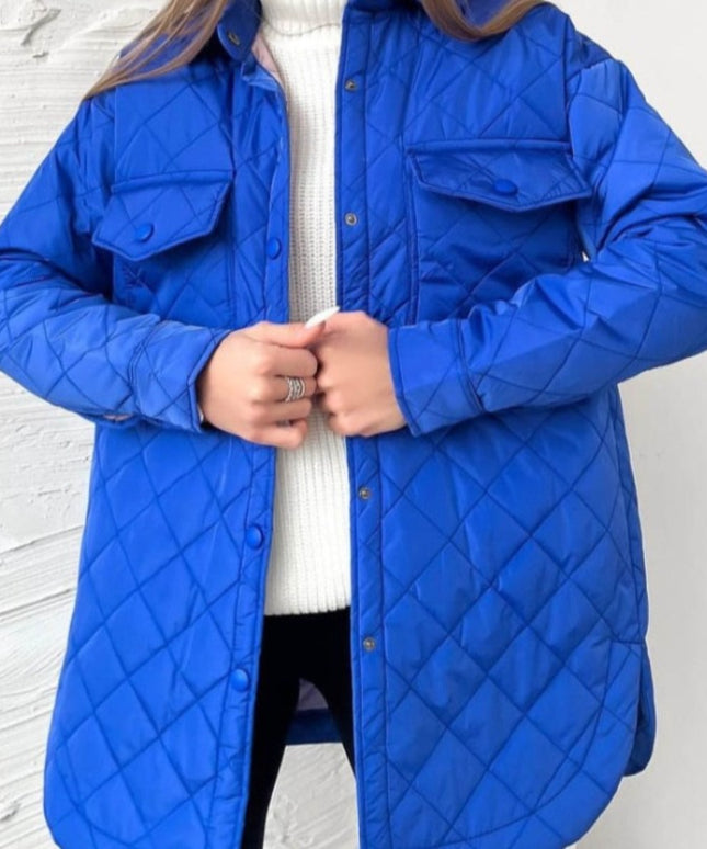 Damska kurtka zimowa pikowana wiązana w talii z kołnierzem