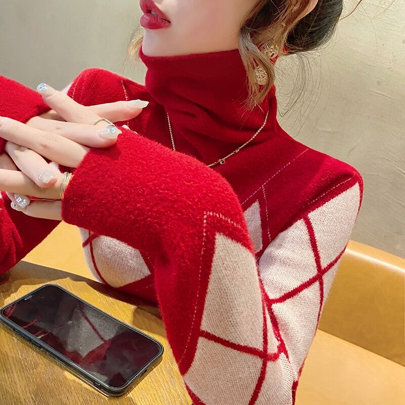 Sweter damski w romby z golfem