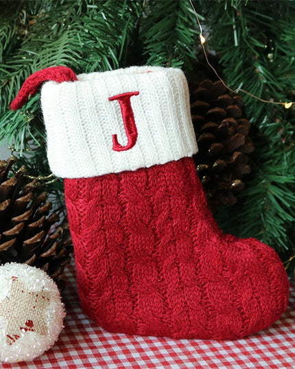 Świąteczna ozdoba wisząca w postaci skarpety z literą J