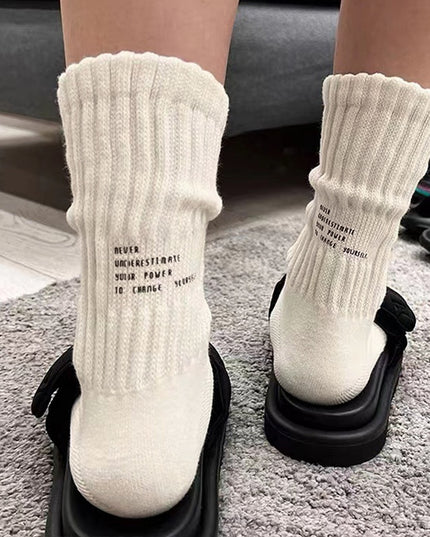 Skarpetki męskie długie z napisami minimalistycznymi ciepłe