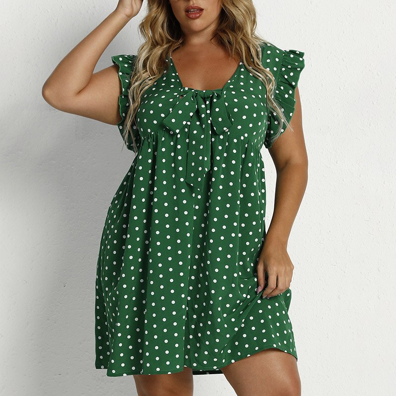 Sukienka mini plus size letnia w grochy z wiązaniem na dekolcie