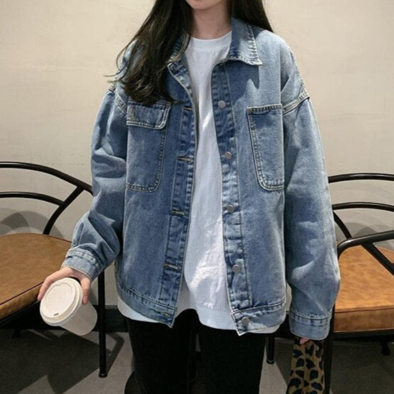 Damska kurtka jeansowa klasyczna oversize