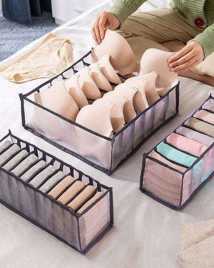 Organizer z przegródkami na bieliznę