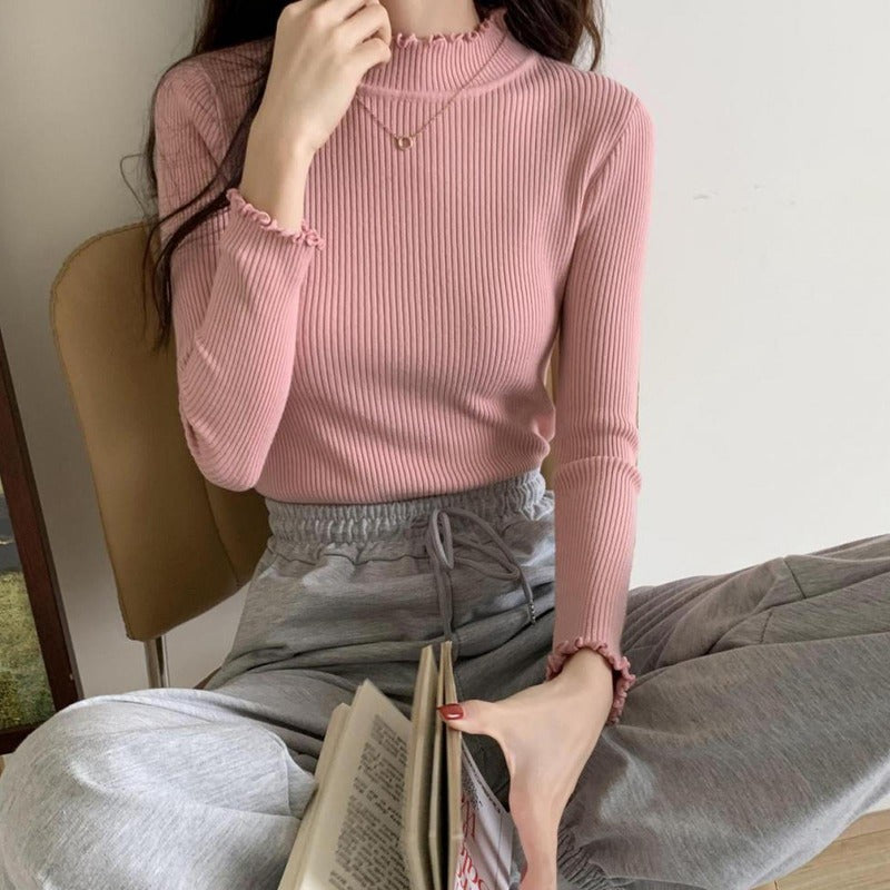 Damski sweter prążkowany z golfem zakończonym falbanką