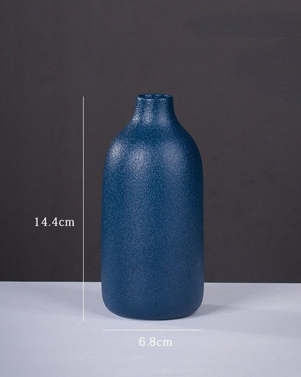 Wazon ceramiczny w granatowym kolorze