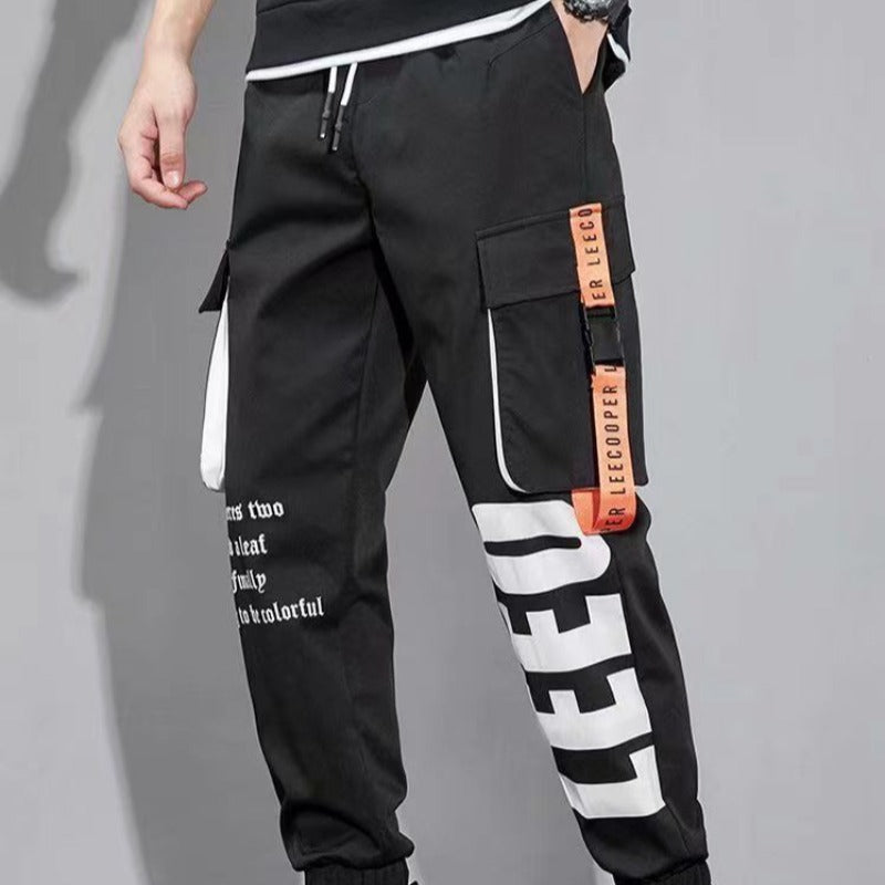 Męskie spodnie cargo z ozdobną klamrą