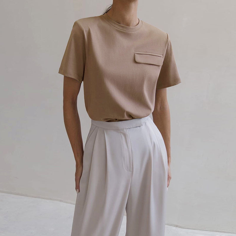Damski T-shirt oversize klasyczny z klapką