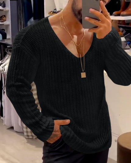 Męski sweter dziergany z dekoltem w serek