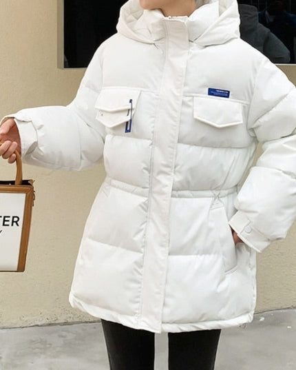 Damska kurtka zimowa taliowana z kapturem