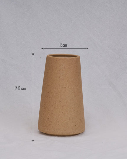 Wazon prosty dekoracyjny w jasnych kolorach