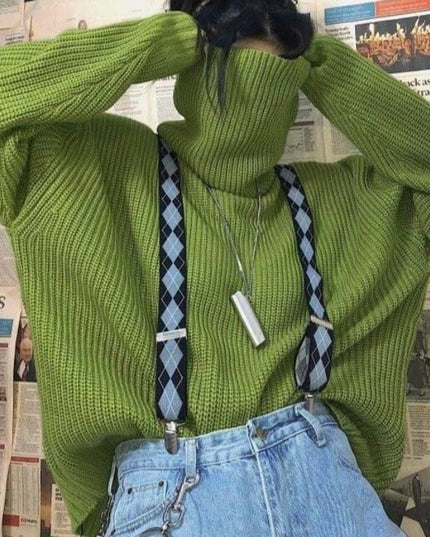 Damski sweter typu golf o oversizowym kroju