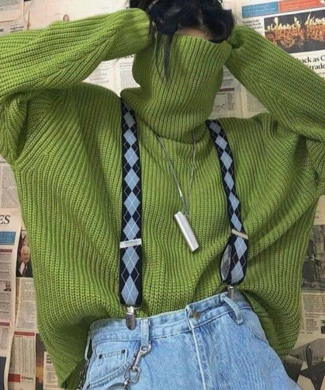 Damski sweter typu golf o oversizowym kroju