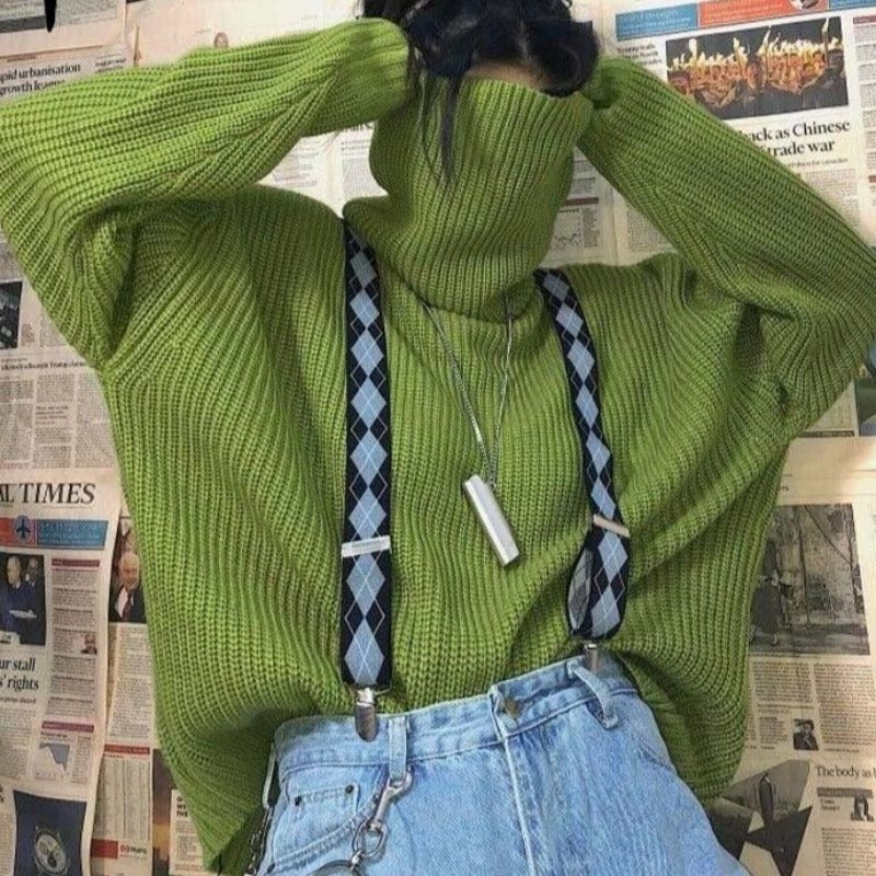 Damski sweter typu golf o oversizowym kroju