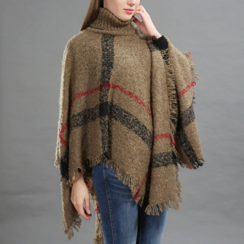 Damski sweter dziergany typu ponczo w kratę