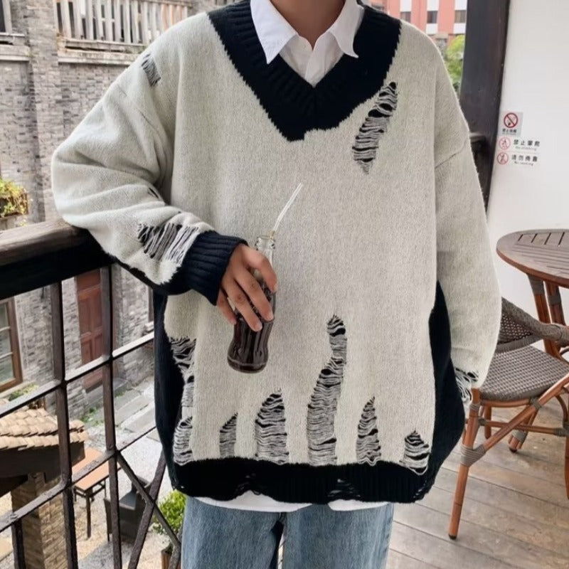 Męski sweter z dekoltem w serek o kroju oversize z przetarciami