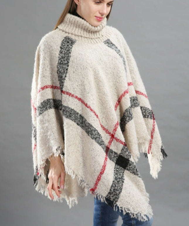 Damski sweter dziergany typu ponczo w kratę
