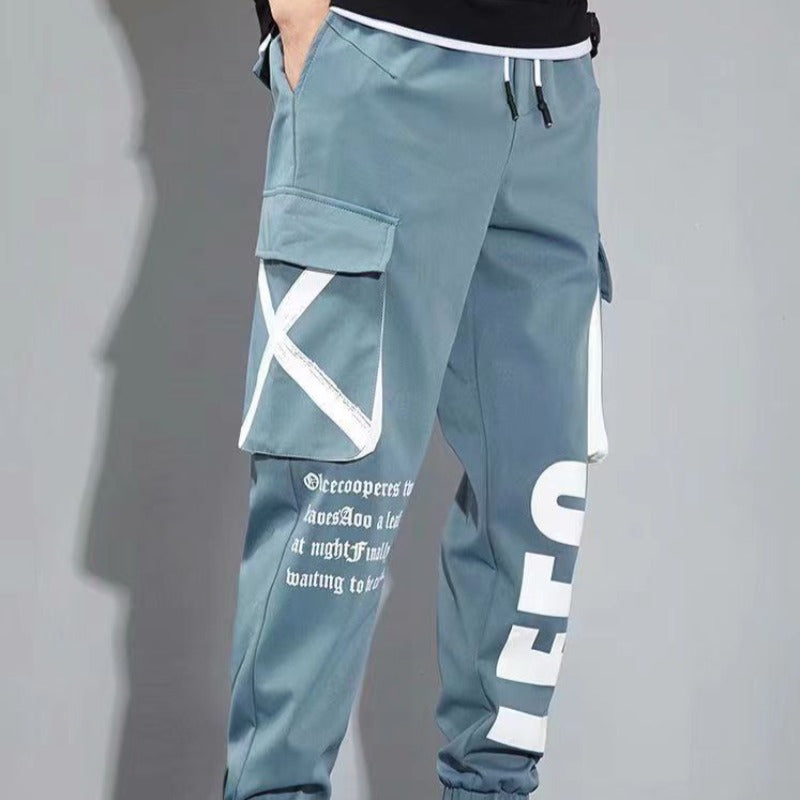 Męskie spodnie cargo z ozdobną klamrą