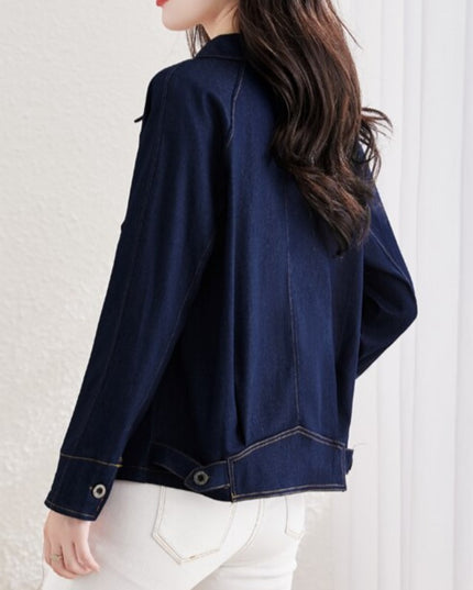 Damska kurtka jeansowa o prostym kroju