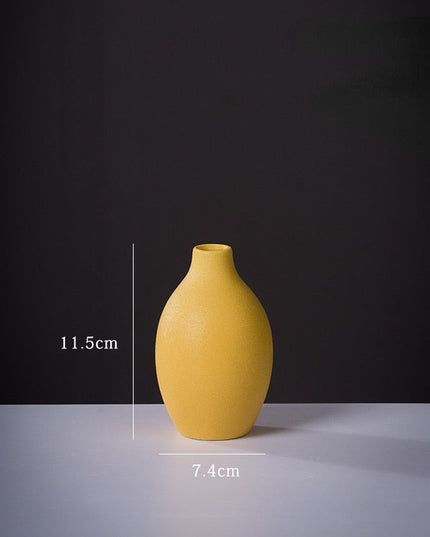 Wazon ceramiczny w żółtym kolorze