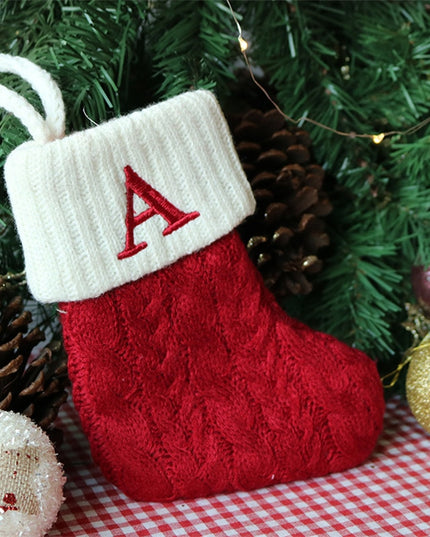 Świąteczna ozdoba wisząca w postaci skarpety z literą A