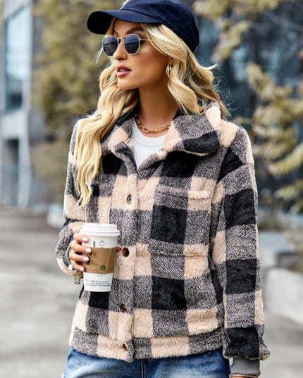 Damska kurtka przejściowa w kratkę ocieplana